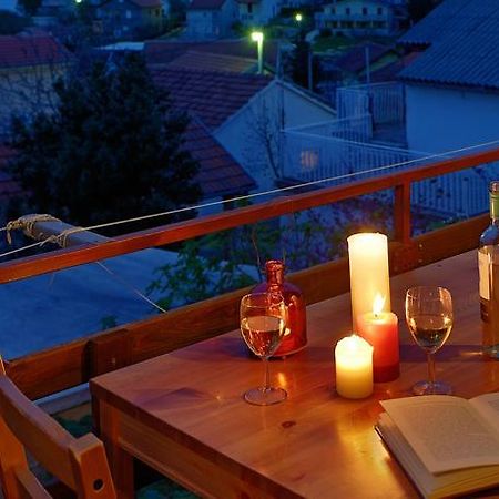 Apartments Mira Gornji Karin Rom bilde